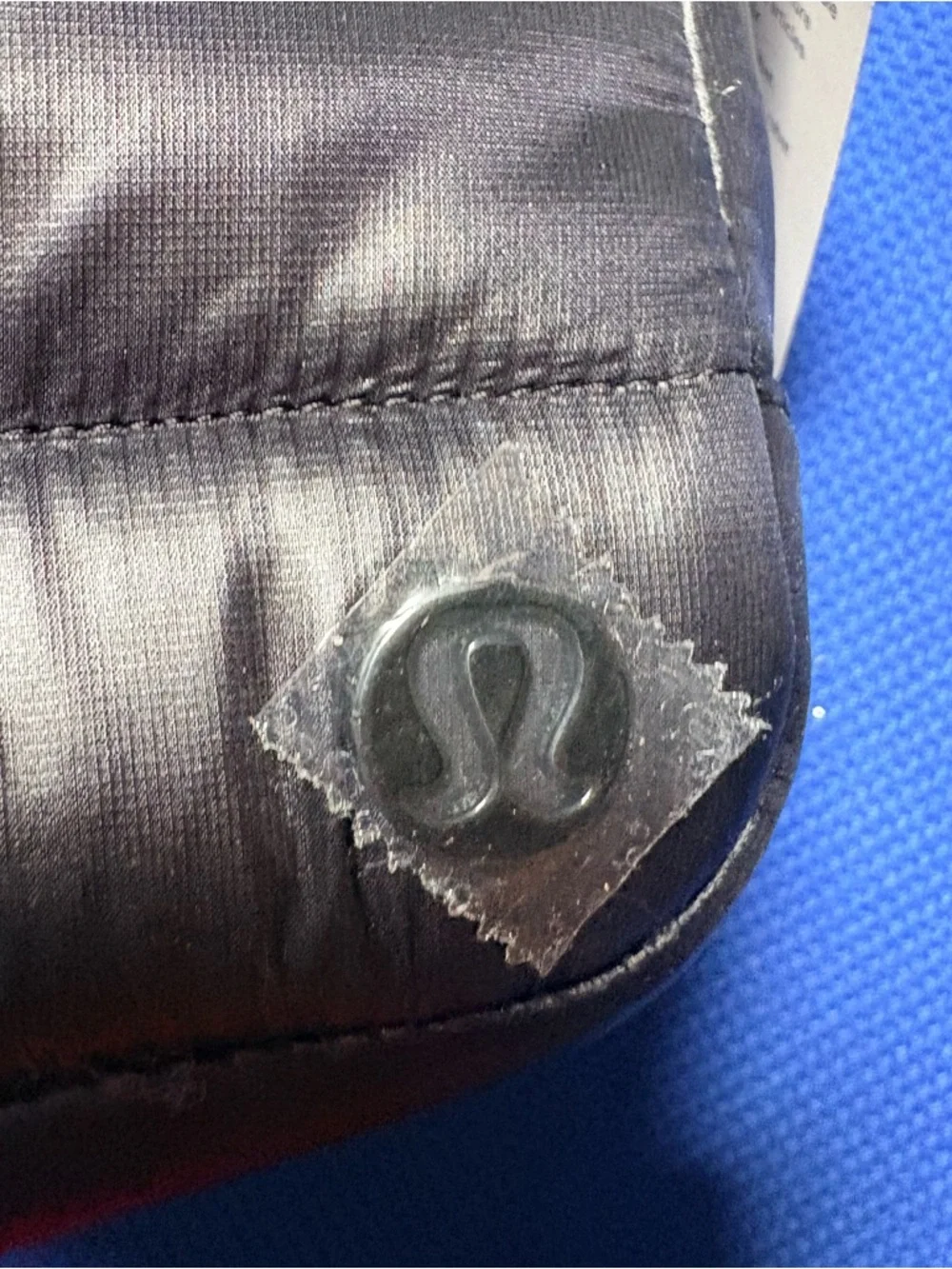 Lululemon Everywhere Crossbody Bag 2L Wunder Puff Black New With Tags. - Picture 8 of 9